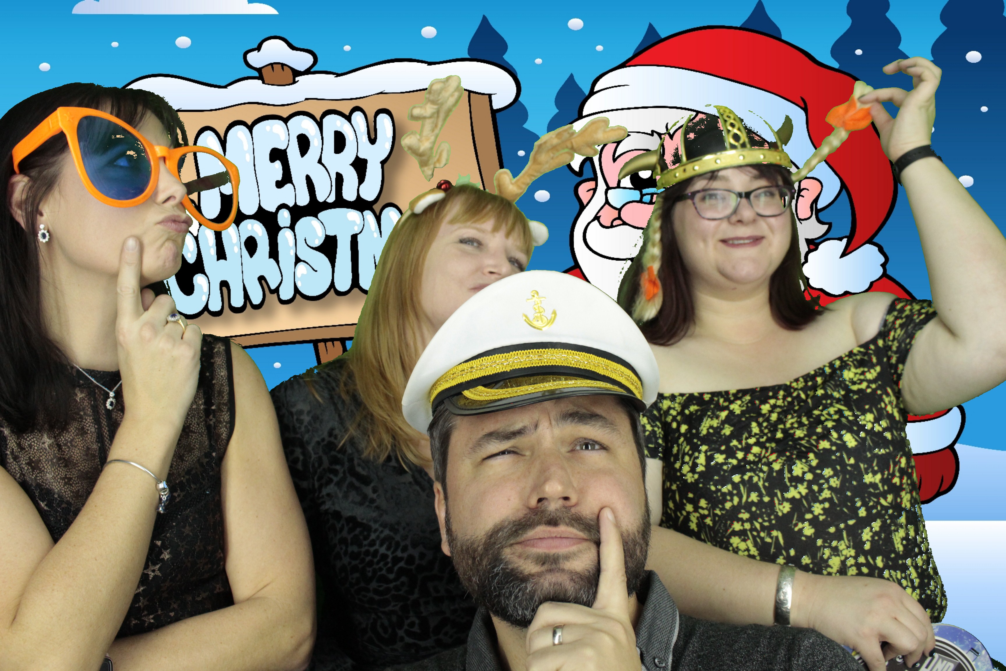 Ocean Network Express Christmas Party 2019 | View more photos from the event at gallery.myphotoboothexperience.co.uk/u/MyPhotoBoothExperienceLtd/Ocean-Network-Express-Christmas-Party-2019